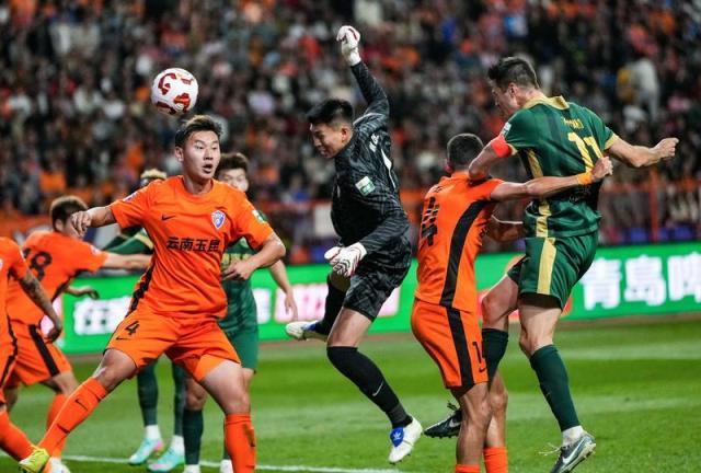 爱游戏体育-【中超】弗兰克破门李松益头球 玉昆1比1扳平浙江