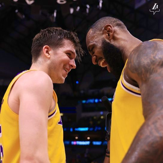 爱游戏体育-里夫斯状态回归赛季初，詹姆斯缺席全明星赛|NBA|体育赛事讨论|奥斯汀-里弗斯|奥斯汀·里夫斯|洛杉矶湖人队_新浪体育_新浪新闻